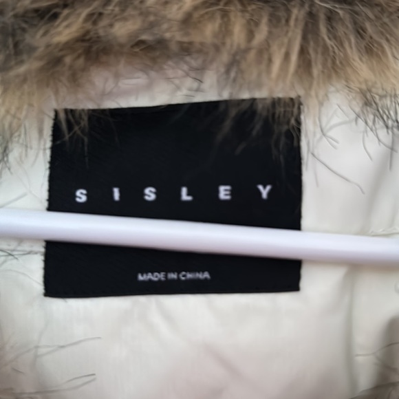 White Puffer Jacket with Faux Fur Collar - Picture 2 of 8